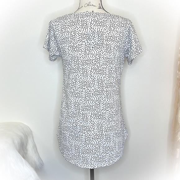 💕Like new Lularoe White Polkadot Tunic Top💕 - Picture 9 of 9